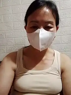 Snapshot of Lili-123k chatting on April 6, 2026, 2:07 pm Lili-123k online show from April 6, 2026, 2:07 pm