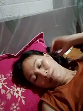 Snapshot of Lili-123k chatting on April 14, 2026, 3:55 am Lili-123k online show from April 14, 2026, 3:55 am