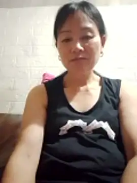 Lili-123k online show from May 11, 2026, 4:04 pm