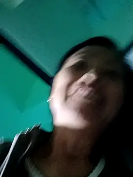 Lili-123k online show from December 3, 2025, 12:01 am