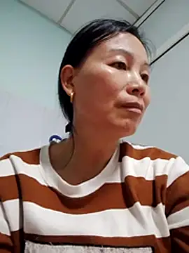 Lili-123k online show from February 3, 2026, 1:16 am