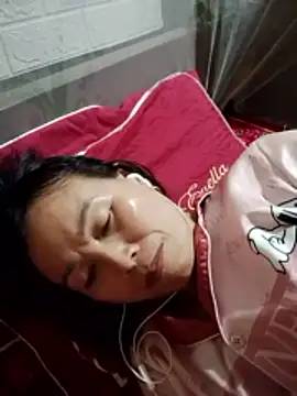 Snapshot of Lili-123k chatting on March 7, 2026, 12:54 pm Lili-123k online show from March 7, 2026, 12:54 pm