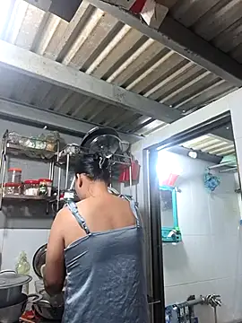 felicity chloe online show from April 4, 2026, 9:27 am