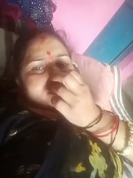 Your-shreya143 online show from June 18, 2026, 11:04 am