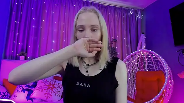 Snapshot of Gina_Gina_love chatting on February 27, 2026, 2:34 am Gina Gina love online show from February 27, 2026, 2:34 am