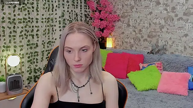 Gina Gina love online show from May 27, 2026, 1:57 am