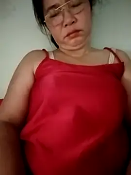 Sexfullx online show from April 8, 2026, 7:48 pm