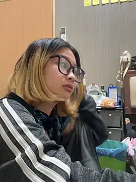 abella1116 online show from February 11, 2026, 4:07 pm