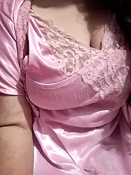 hottyrose69 online show from February 11, 2026, 3:23 pm