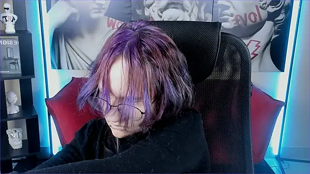 Sylvia Reed online show from December 19, 2025, 7:33 am