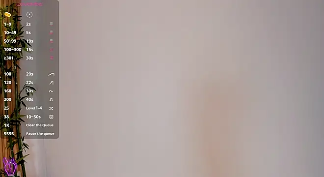 TiffanyHoustton online show from April 10, 2026, 12:23 pm