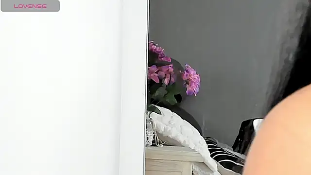 Snapshot of lya__brown chatting on February 3, 2026, 1:05 pm lya brown online show from February 3, 2026, 1:05 pm