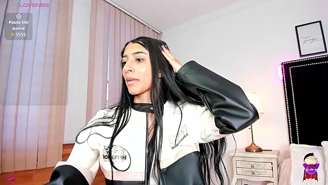 Snapshot of lya__brown chatting on February 9, 2026, 12:36 pm lya brown online show from February 9, 2026, 12:36 pm