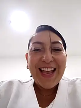 Valeria montana  online show from February 25, 2026, 1:00 pm