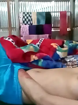 naughtygirl96 online show from April 6, 2026, 4:46 am