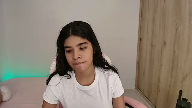 phia carter online show from June 25, 2026, 12:19 am