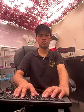 Snapshot of SweeXioji chatting on December 18, 2025, 6:01 pm SweeXioji online show from December 18, 2025, 6:01 pm