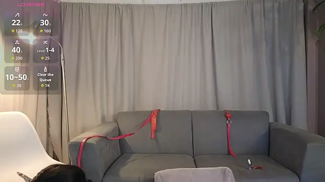 Saly Moon1 online show from December 19, 2025, 4:16 am