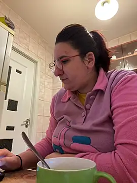 Dana92va online show from February 11, 2026, 5:51 am