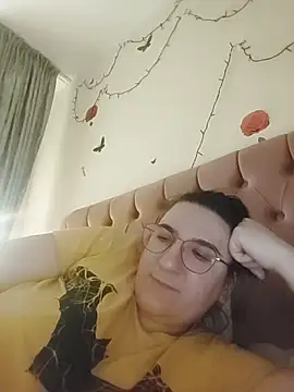 Dana92va online show from February 8, 2026, 11:41 am