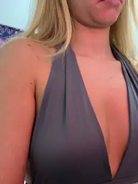 bellastormi  online show from March 20, 2026, 2:45 am