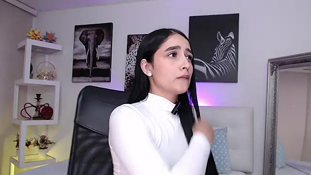 Snapshot of mialiore chatting on December 19, 2025, 12:40 pm mialiore online show from December 19, 2025, 12:40 pm