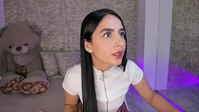 Snapshot of mialiore chatting on December 5, 2025, 12:37 pm mialiore online show from December 5, 2025, 12:37 pm