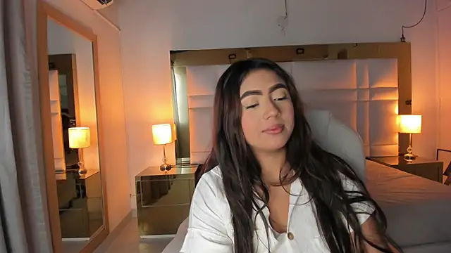 Zoei Moon online show from February 3, 2026, 6:24 pm