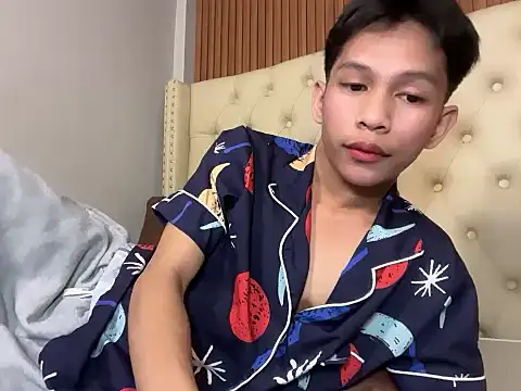 TheBoyAboveYou online show from April 23, 2026, 11:28 pm