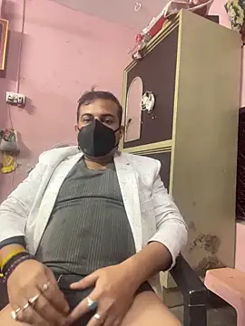 yoyoyohunny online show from December 14, 2025, 10:21 am