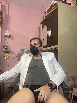 yoyoyohunny online show from December 15, 2025, 4:13 pm