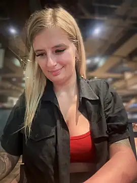 Snapshot of Betsy chatting on January 19, 2025, 11:12 am Betsy online show from January 19, 2025, 11:12 am