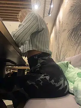 Snapshot of Betsy chatting on December 15, 2025, 4:13 pm Betsy online show from December 15, 2025, 4:13 pm