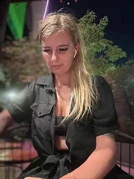 Snapshot of Betsy chatting on January 12, 2025, 1:48 pm Betsy online show from January 12, 2025, 1:48 pm