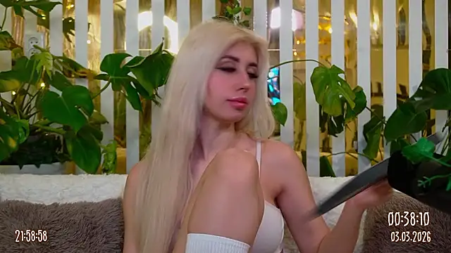 Snapshot of FlowweerGirl chatting on March 3, 2026, 6:59 pm FlowweerGirl online show from March 3, 2026, 6:59 pm