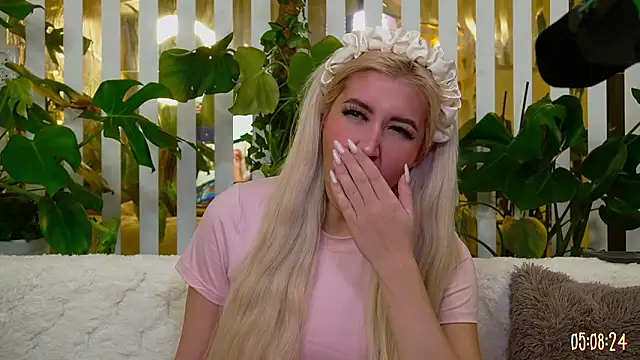 Snapshot of FlowweerGirl chatting on March 13, 2026, 9:09 pm FlowweerGirl online show from March 13, 2026, 9:09 pm