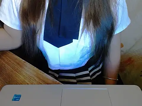 Snapshot of maian_love chatting on June 17, 2026, 8:08 pm maian love online show from June 17, 2026, 8:08 pm