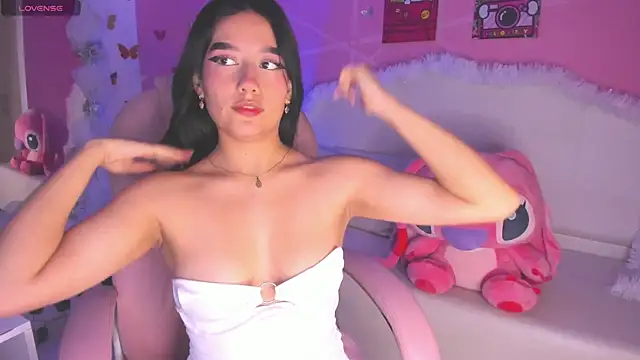 isabella castillo  online show from January 14, 2026, 9:18 pm