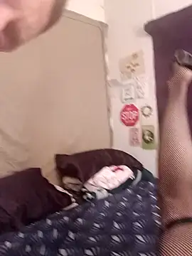 snowbird1117 online show from March 18, 2026, 9:23 am