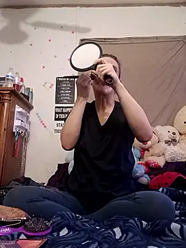 snowbird1117 online show from January 13, 2026, 6:23 pm