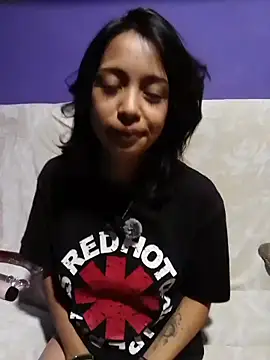 Honey bun06 online show from April 15, 2026, 7:14 am