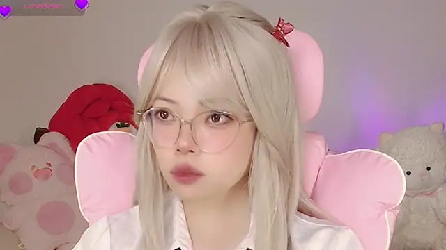 Miyeoonn online show from June 3, 2026, 3:39 pm