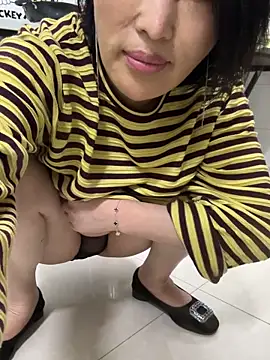 luckybaby666999 online show from May 25, 2026, 1:10 pm