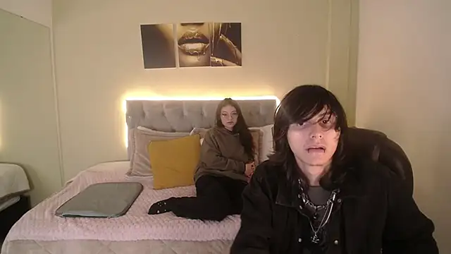 Snapshot of Eros_Nyx_ chatting on January 7, 2026, 3:55 am Eros Nyx online show from January 7, 2026, 3:55 am