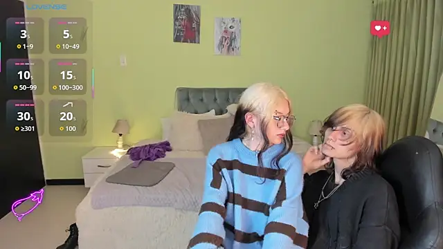 Snapshot of Eros_Nyx_ chatting on January 14, 2026, 4:27 am Eros Nyx online show from January 14, 2026, 4:27 am