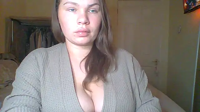 Snapshot of GEMMARMALADE chatting on December 4, 2025, 9:52 am GEMMARMALADE online show from December 4, 2025, 9:52 am