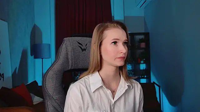 Megan Rodgers online show from April 14, 2026, 5:29 pm