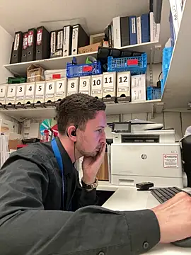 dirtyanal23 online show from May 14, 2026, 7:55 pm