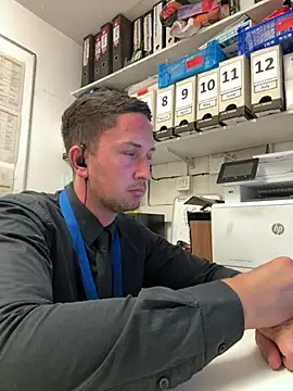 dirtyanal23 online show from July 3, 2026, 7:31 pm