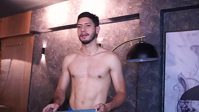 Snapshot of Thiago_Voss chatting on December 16, 2025, 12:31 pm Thiago Voss online show from December 16, 2025, 12:31 pm